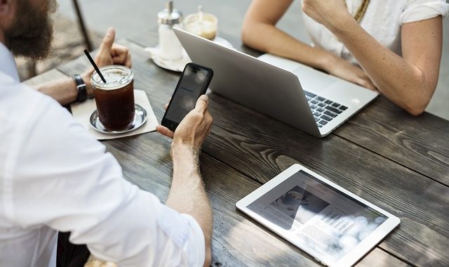 How To Make Long-Lasting Professional Connections