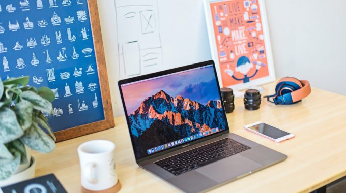 Mia Baker KlRB1BB9pV8 Unsplash